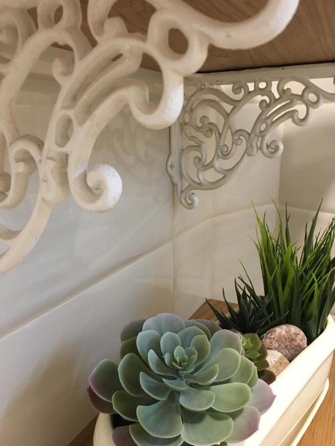 Cozy Flat. Art Nouveau Building, Near The City Center リガ エクステリア 写真