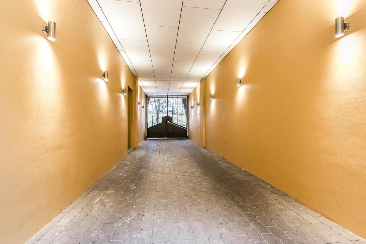 Cozy Flat. Art Nouveau Building, Near The City Center リガ エクステリア 写真
